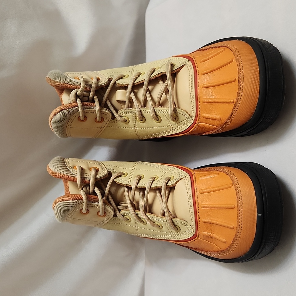 Nike ACG Woodside 2 High-top Orange Tan Lace-up Boots (Big Kids Size 4Y)